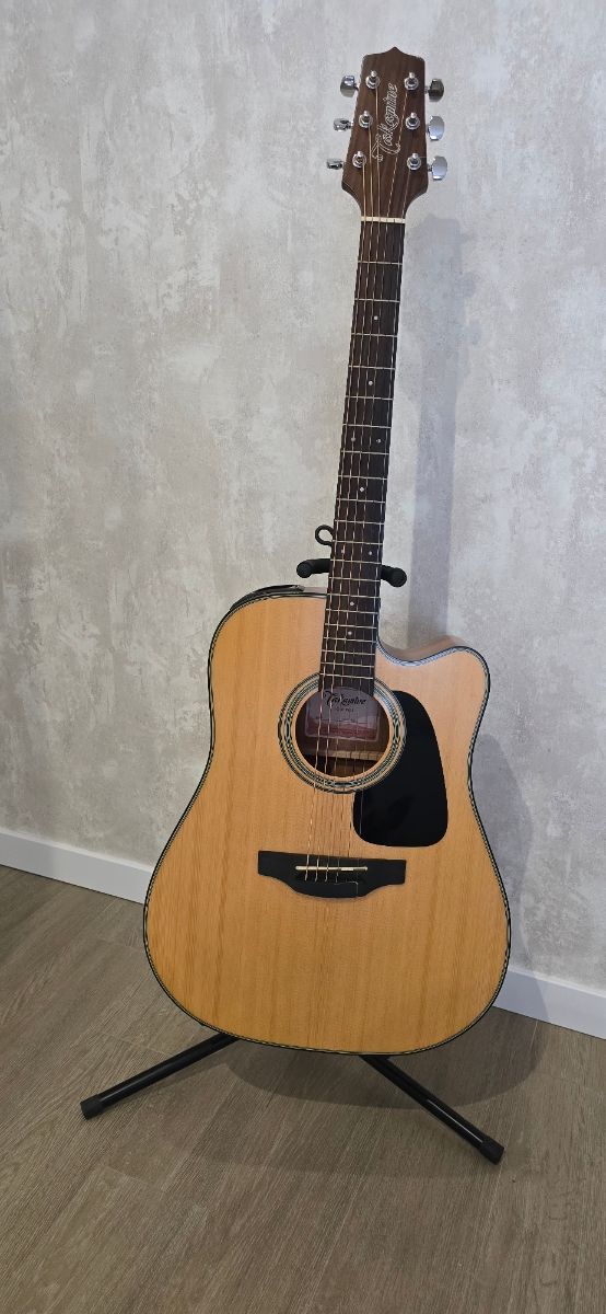 Guitarra acustica takamine