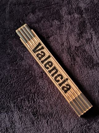 Metro plegable de madera, de carpintería
