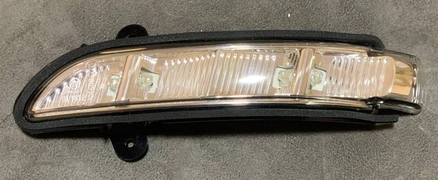 A2198200521 LUZ INTERMITENTE IZQUIERDA MERCEDES