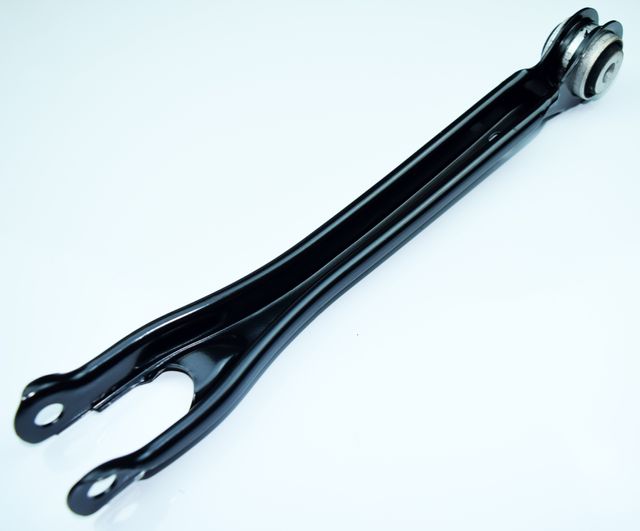 A2053506303 BRAZO SUSPENSION MERCEDES W204 W205