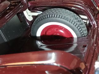 1:18 Acme HW61 Studebacker V8 commander
