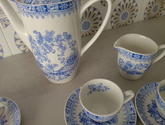 Juego de café de porcelana vintage Pontesa