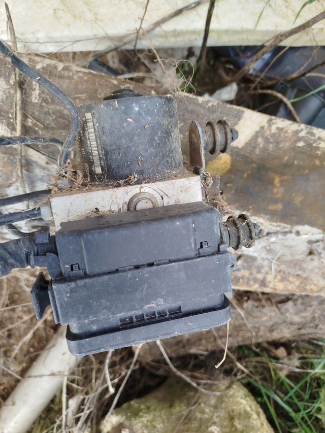 Centralita ABS Golf 5 v