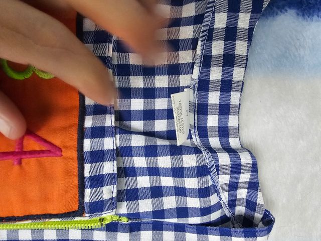 Bata profesora de cuadros y numeros