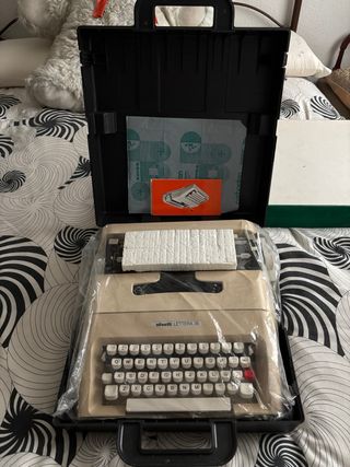 Máquina de escribir Olivetti
