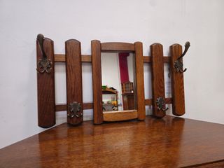 Appendiabiti rustico con specchio