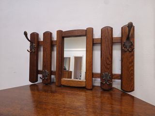 Appendiabiti rustico con specchio