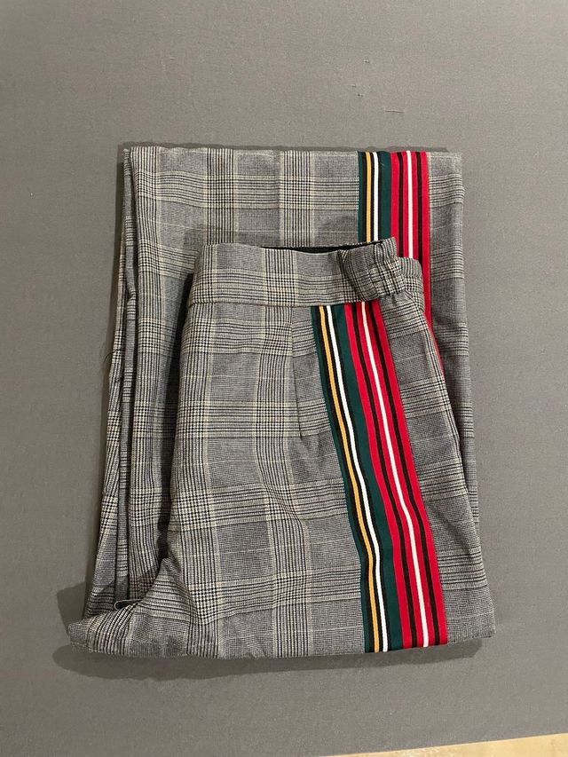 Pantalón Zara