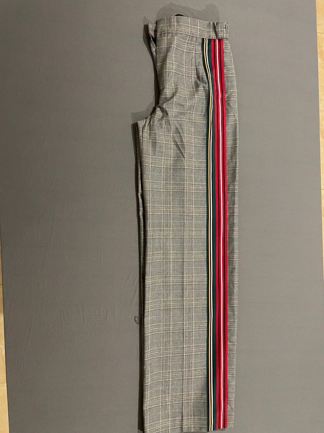 Pantalón Zara