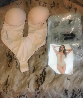 Precioso body tanga negro 