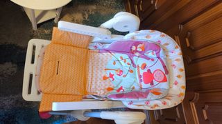 Fantástica Trona Chicco Polly 2 Caperucita Roja