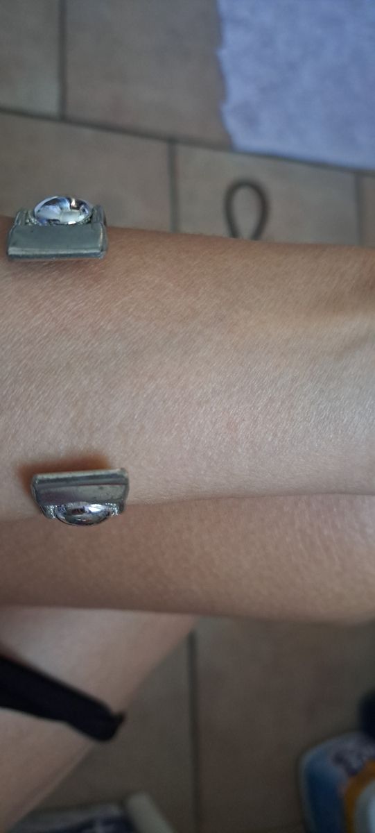 Bracciale metallo rigido