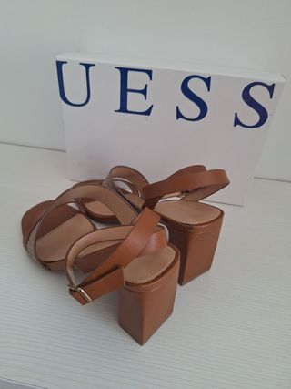 SANDALIAS GUESS