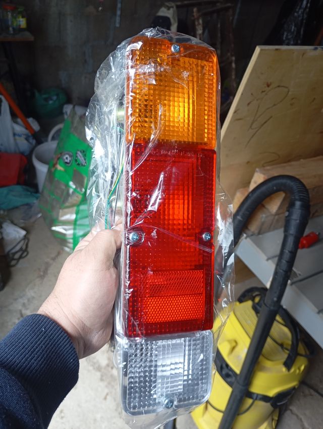 Pilotos traseros Suzuki samurai