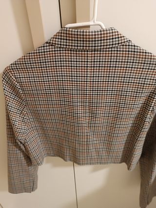 Americana corta muy juvenil