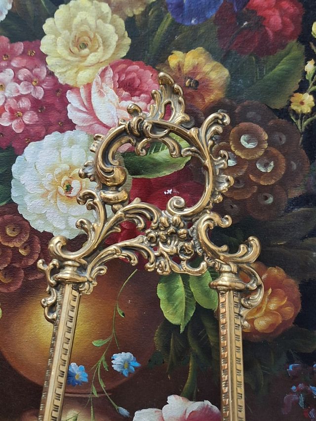 Cavalletto,espositore in ottone cesellat