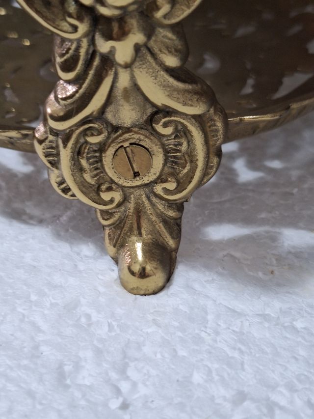 Cavalletto,espositore in ottone cesellat