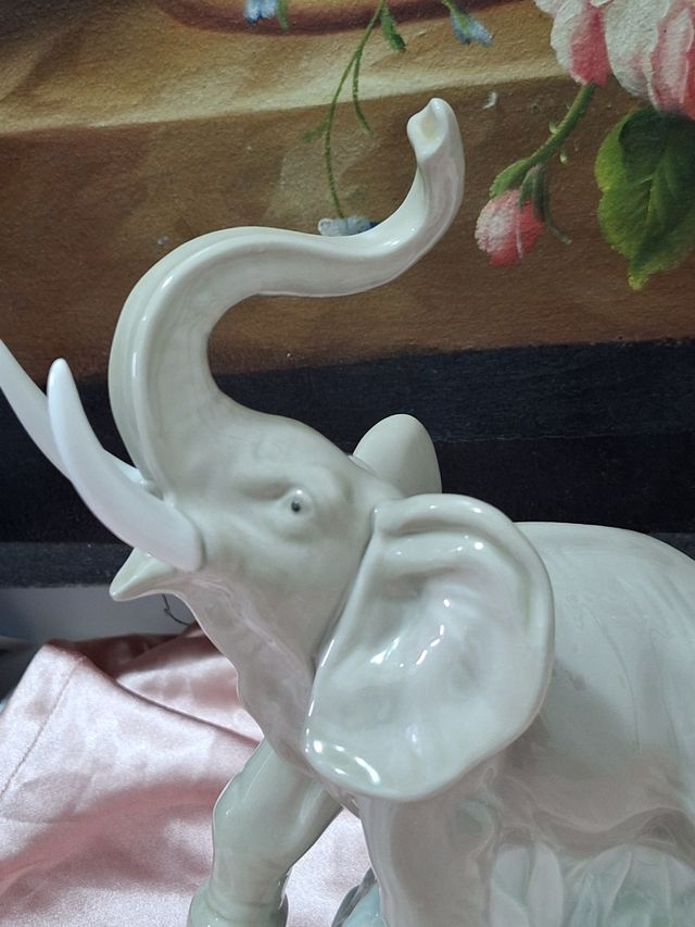 Scultura Nao by Lliadro