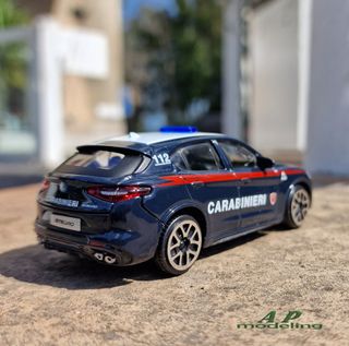 modellino auto 1/43 alfa romeo stelvio carabinieri