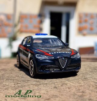 modellino auto 1/43 alfa romeo stelvio carabinieri
