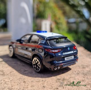 modellino auto 1/43 alfa romeo stelvio carabinieri