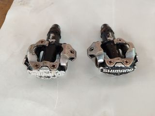 Pedales Shimano M520