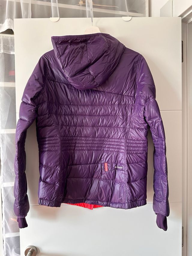 Abrigo morado reversible talla M