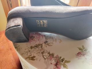 Zapato Manoletina Ante marrón Mari Paz. Talla 39. 