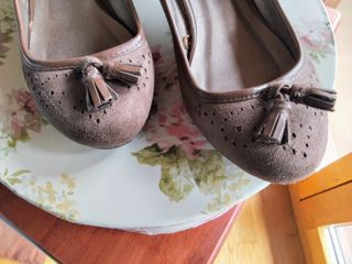 Zapato Manoletina Ante marrón Mari Paz. Talla 39. 