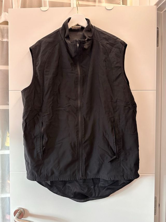 Chaleco negro hombre