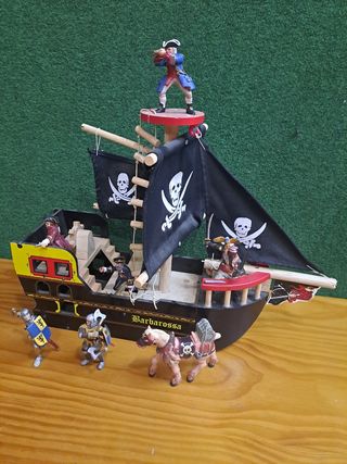 Barco pirata infantil de madera