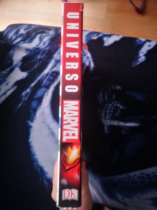 Enciclopedia Universo Marvel. 