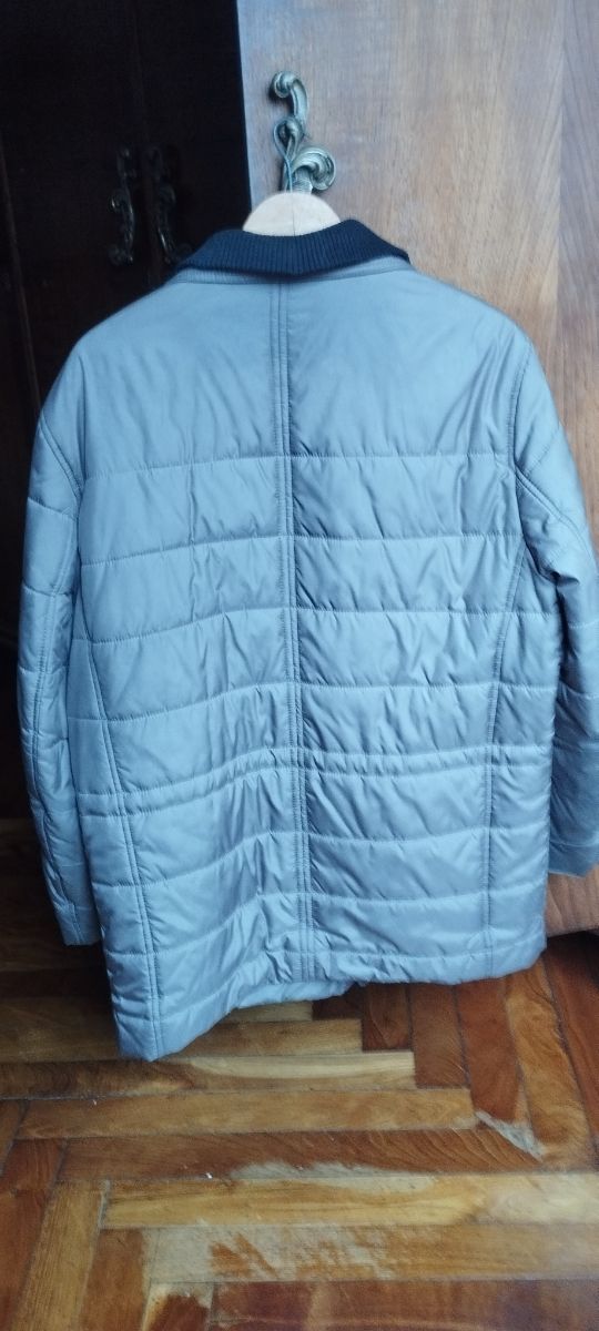 Trenca hombre color beiss.