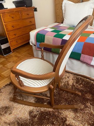 Butaca mecedora de madera