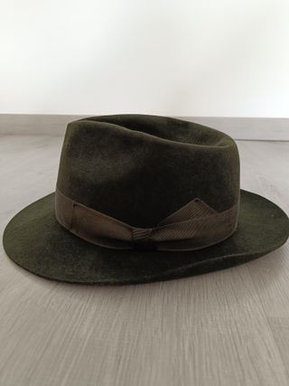 Sombrero color gris. Nuevo