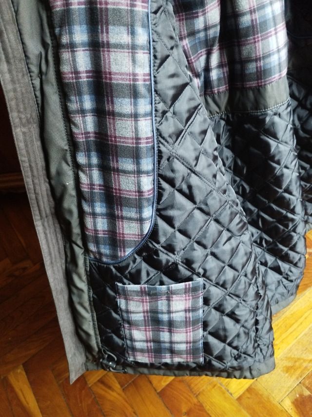 Parka marrón de hombre.