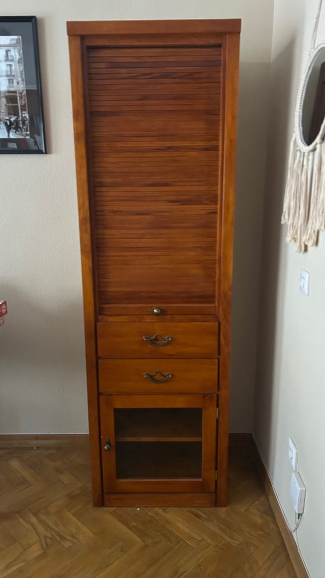 Armario estantería de madera maciza