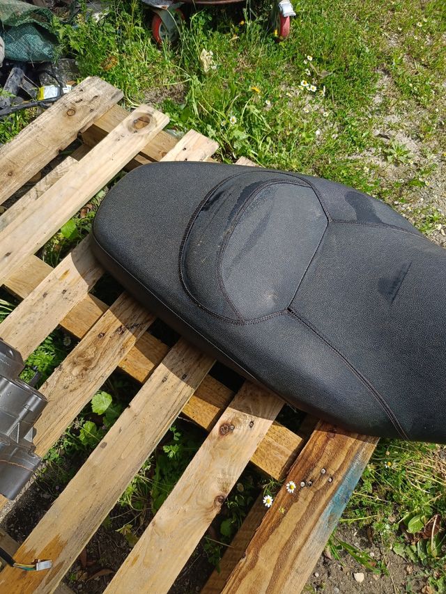 Asiento Yamaha x max 250