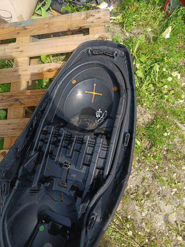 Asiento Yamaha x max 250