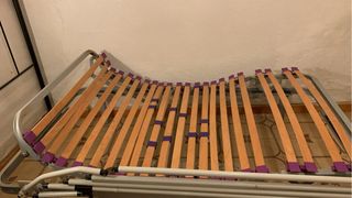 Cama somier motorizado y barrera abatible