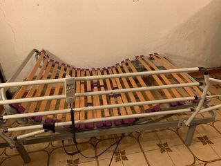 Cama somier motorizado y barrera abatible