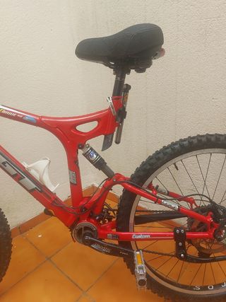 Bicicleta  Montaña Marca GT