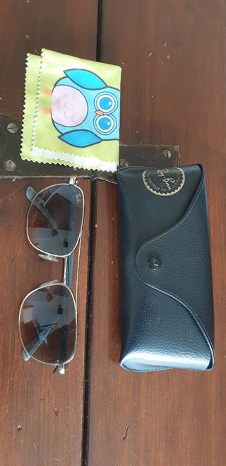 Occhiali da sole RayBan grigi