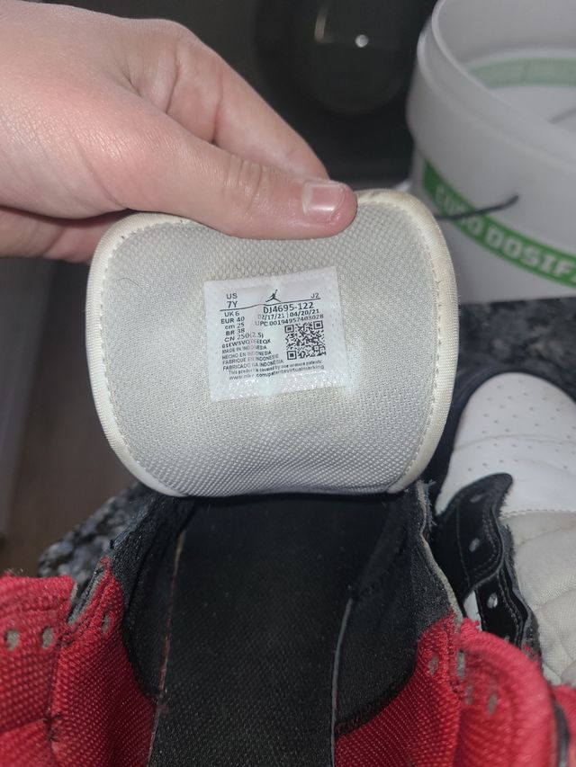 Jordan 1 mid Gym Red