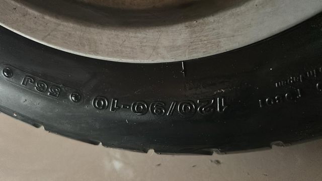 Llanta trasera Piaggio typheoon