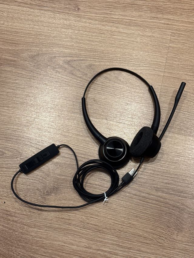 Auriculares supraurales Poly