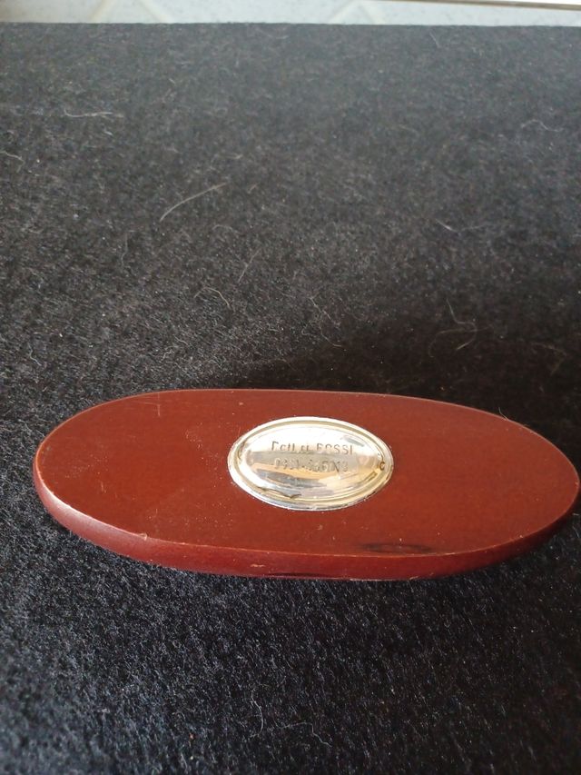 Porta lapis in legno e piastrina argento