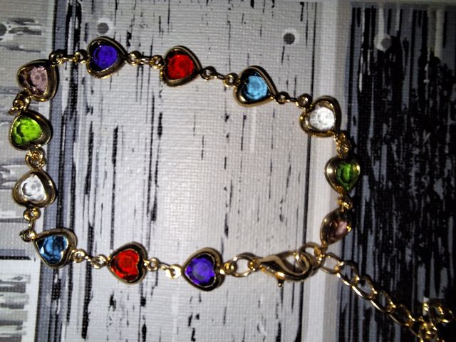 Pulsera dorada o plateada corazones