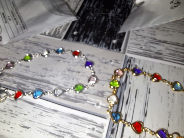 Pulsera dorada o plateada corazones