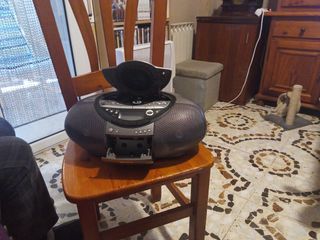 Radio con CD cassette y radio 
